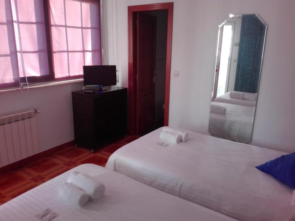 Hotel Corcubion Playa De Quenxe ห้อง รูปภาพ